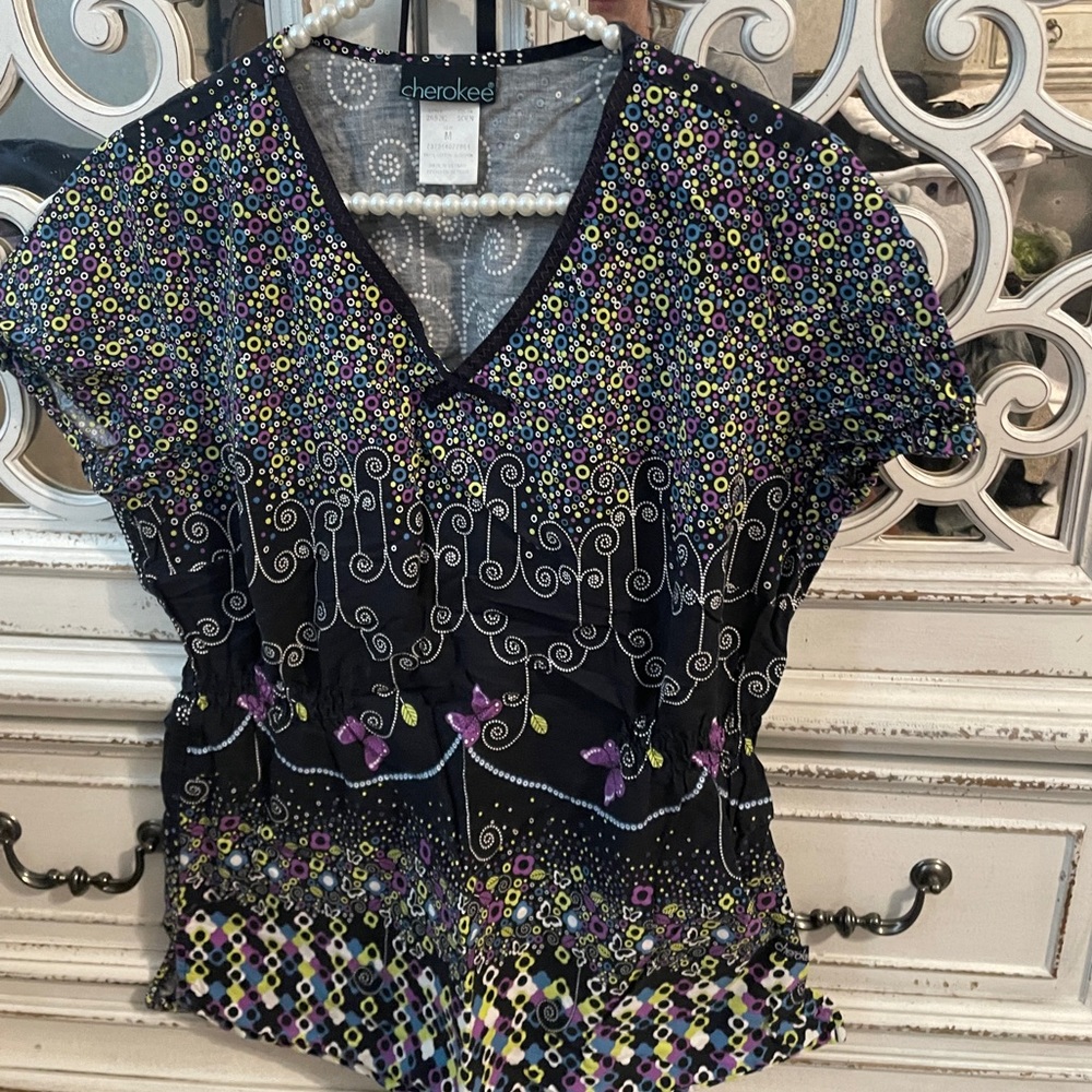 Fitted scrub top only